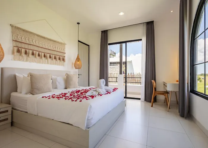 2bd Mediterranean With Rooftop And Private Pool