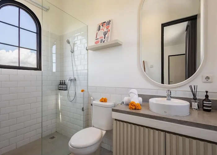 2bd Mediterranean With Rooftop And Private Pool ヴィラ チャングー