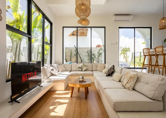 2bd Mediterranean With Rooftop And Private Pool ヴィラ チャングー